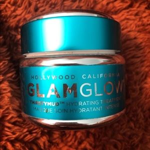Glam glow thirstymud hydrating treatment